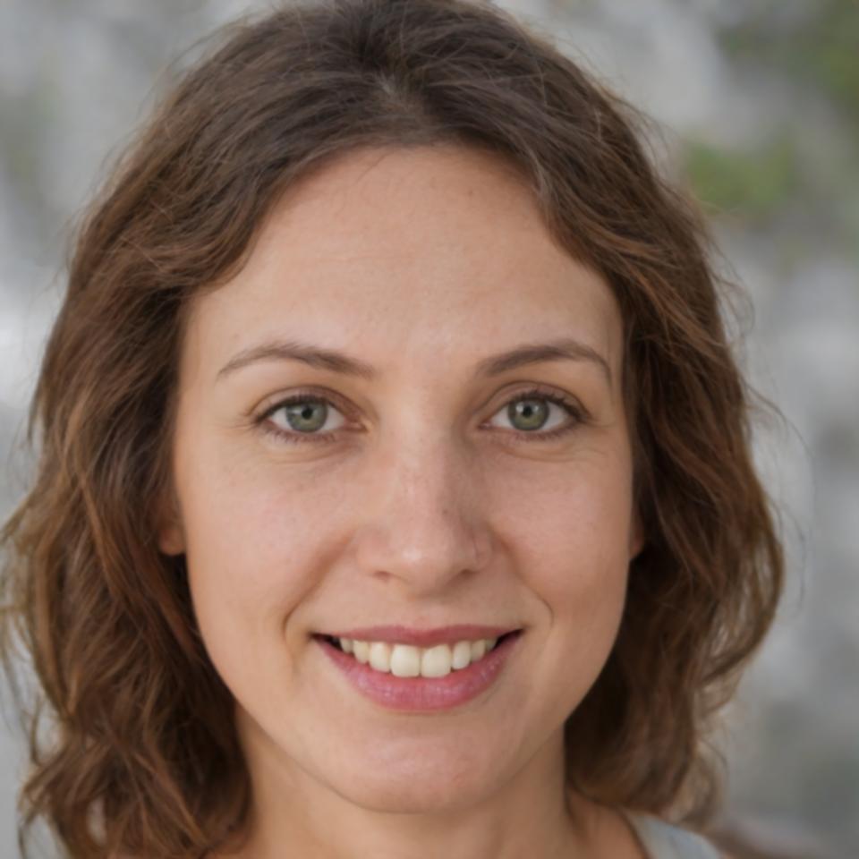 Porträt von Helena Bachmeier, Leiterin für Wirtschaftsbildung bei hexarunivo